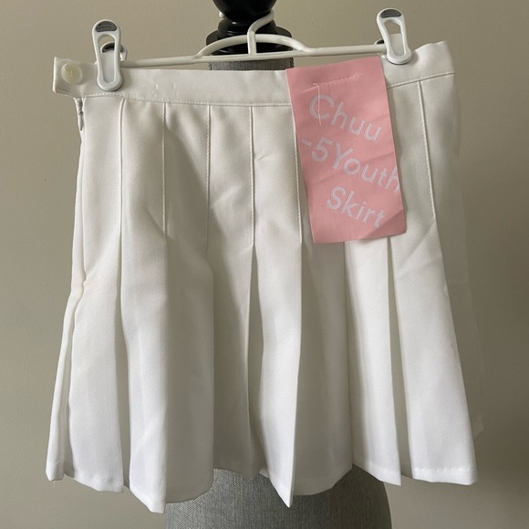 Chuu Pleated Mini Skirt/Skort -5 Youth - Picture 3 of 9